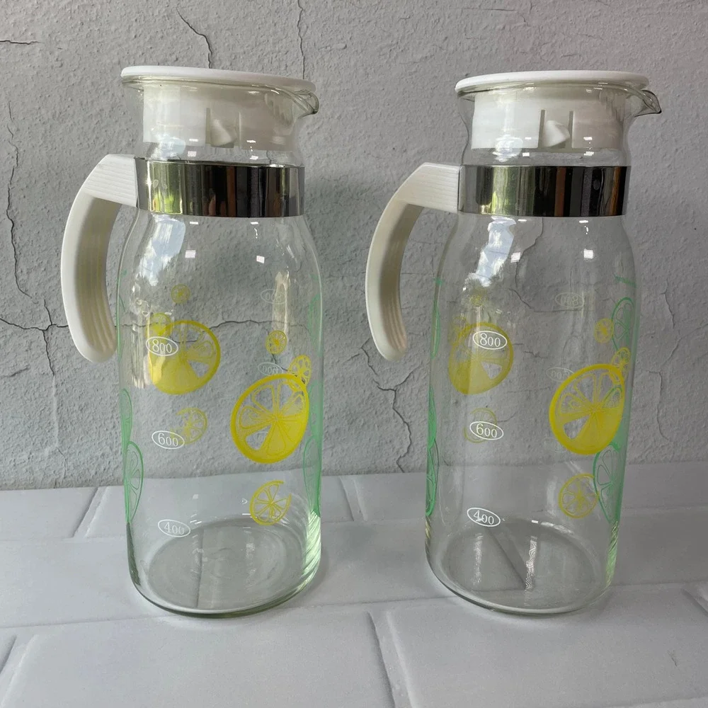 Pyrex pair vintage
